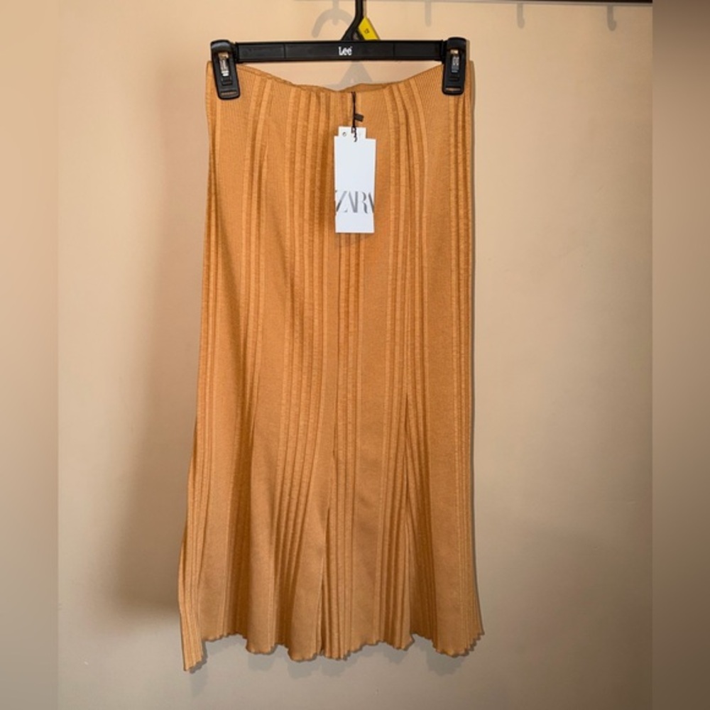 NWT Zara Light Brown Ribbed Midi Skirt